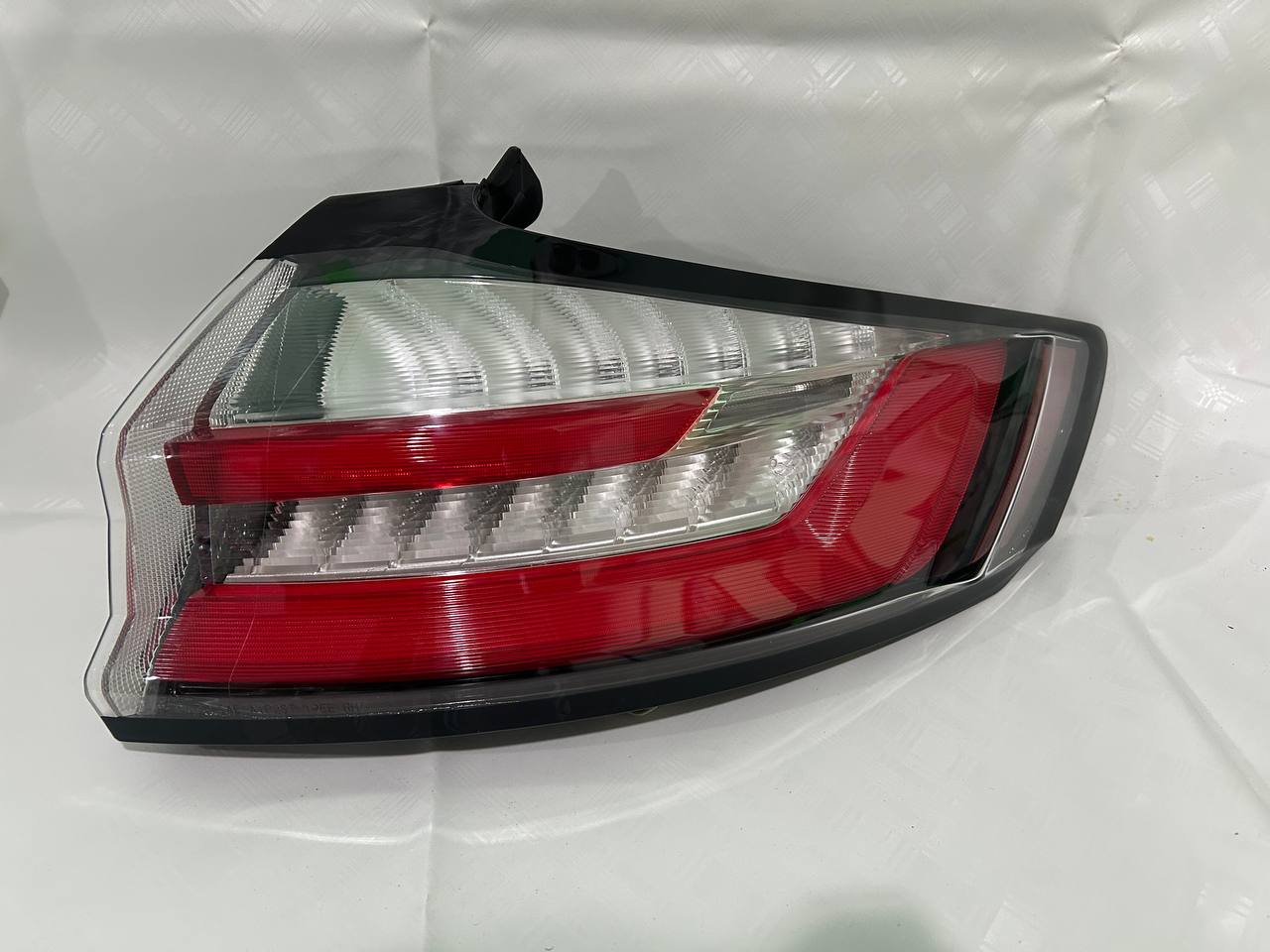 Ford Edge комплектація SEL б.у оригінал Права в крило 2018 - 2024 роки