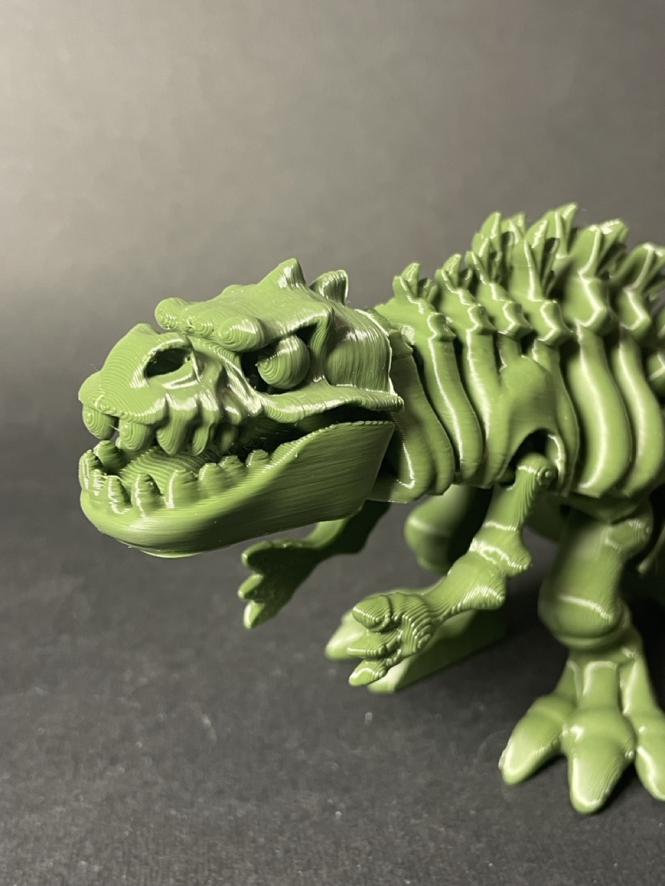 Динозавр Годзилла рухомий