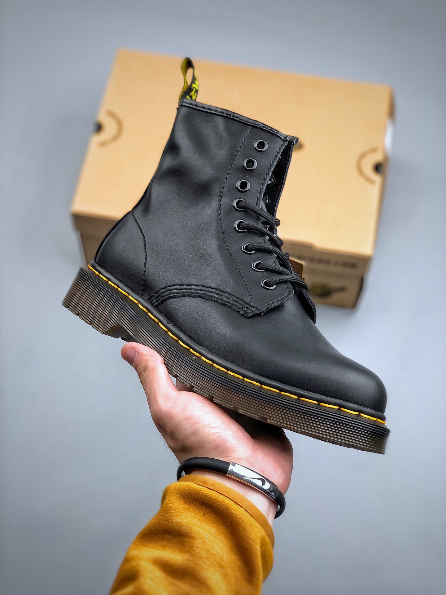 Klasyczne, brytyjskie buty Dr. Martens