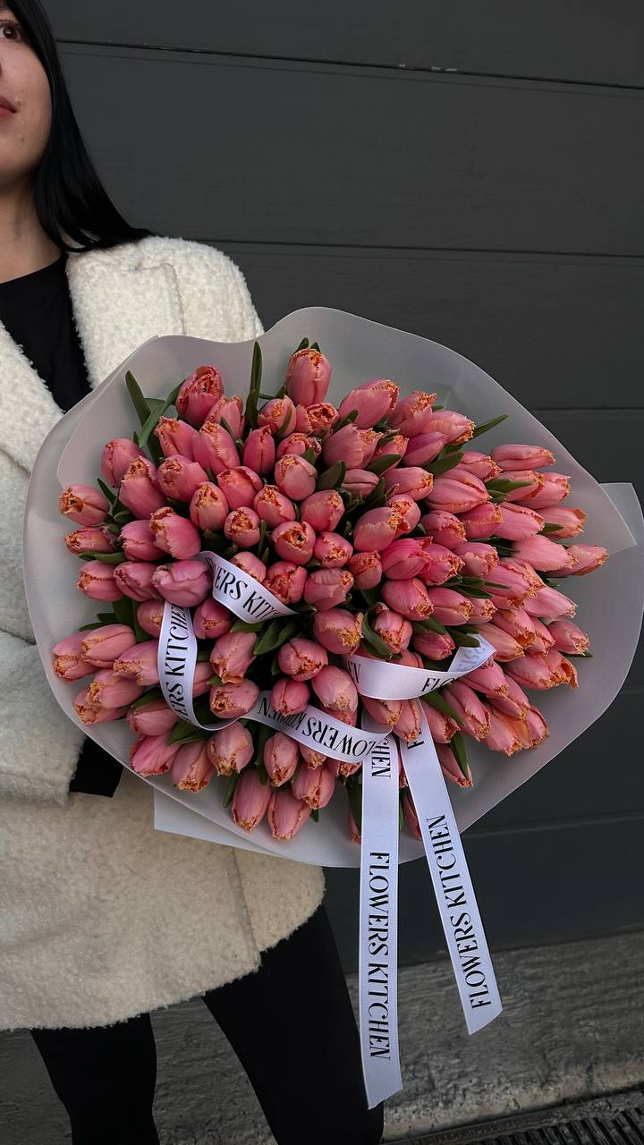 Тюльпан ніжно персиковий кучерявий Україна 50-55см