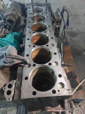 Продам блок циліндрів MAN D 2676