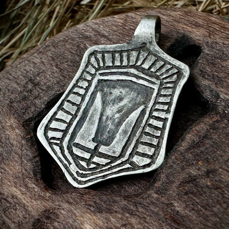 Вірчий знак князів Святослава Хороброго та Ярополка Святославича двосторонній