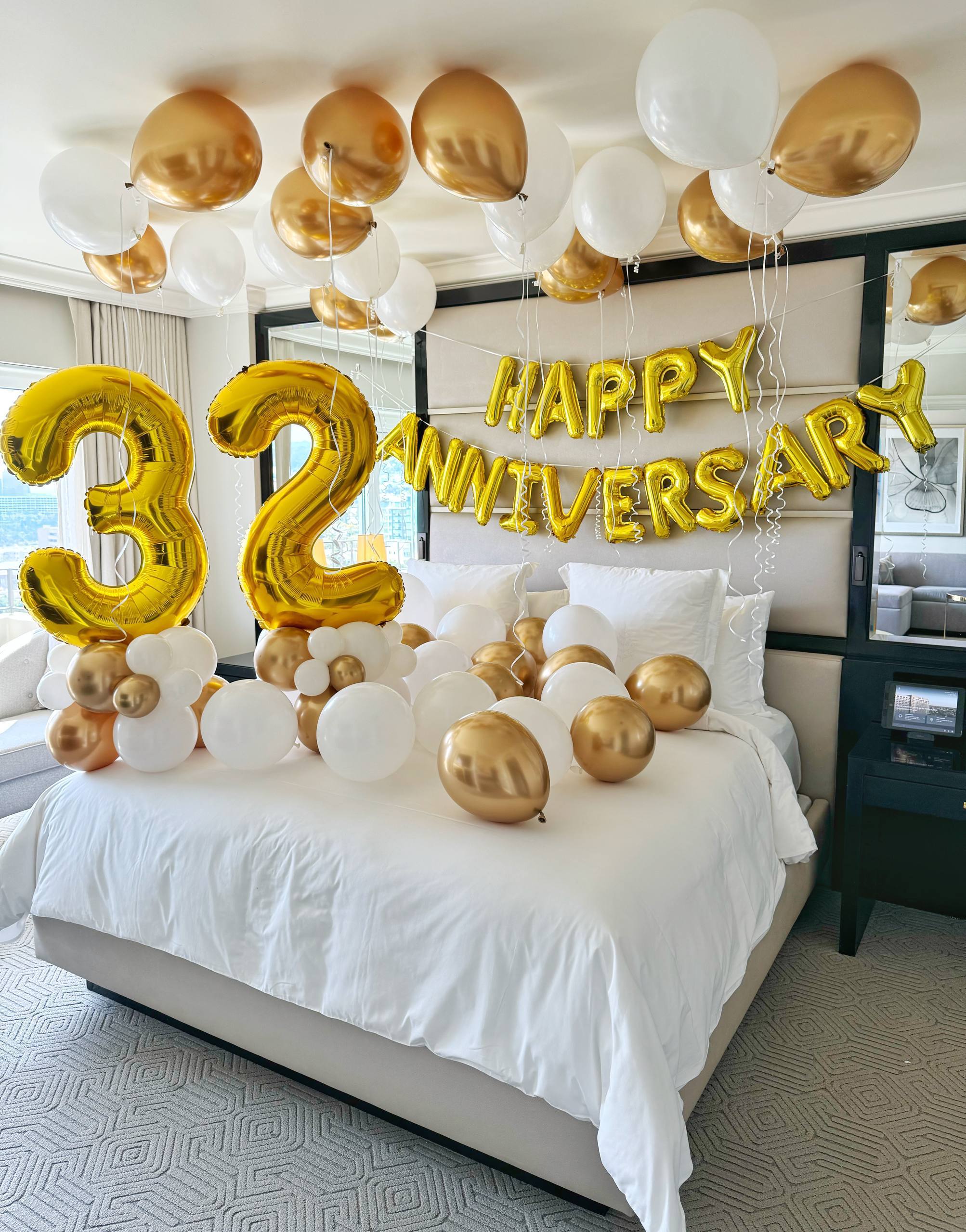 Golden Anniversary Room Decoration