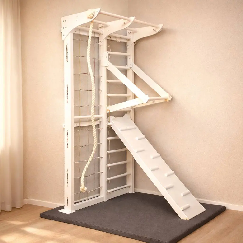 Ben – Weiße Indoor Kletterwand & Kletterset mit Netz, Ringen & Leiter