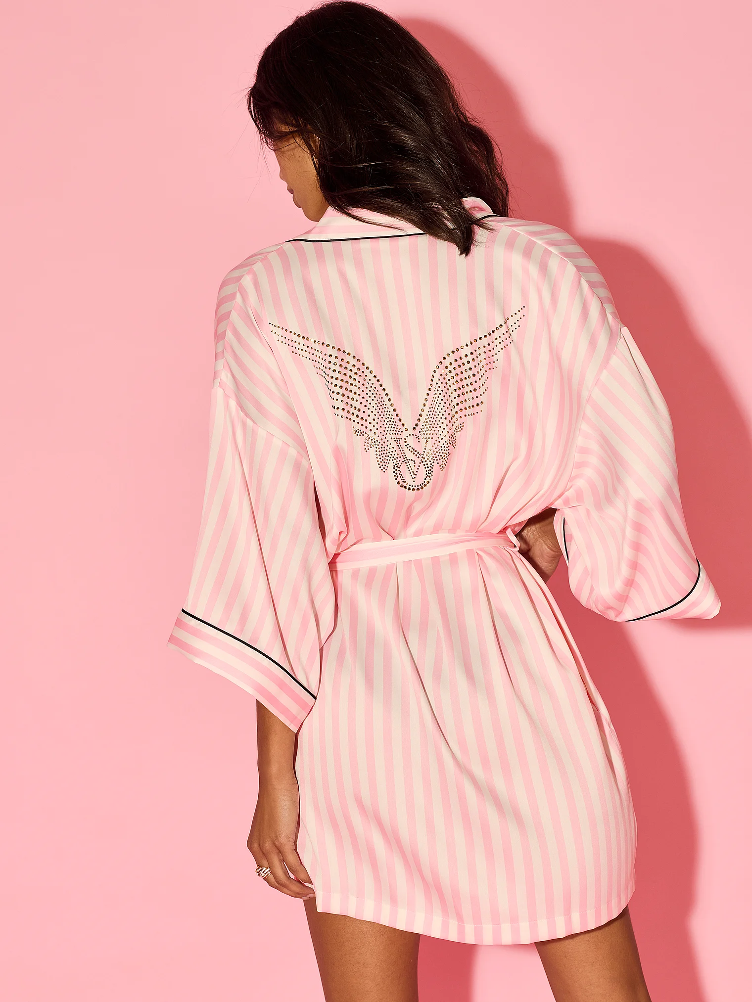 Халат Victoria's Secret Backstage Satin Sparkle Short Robe