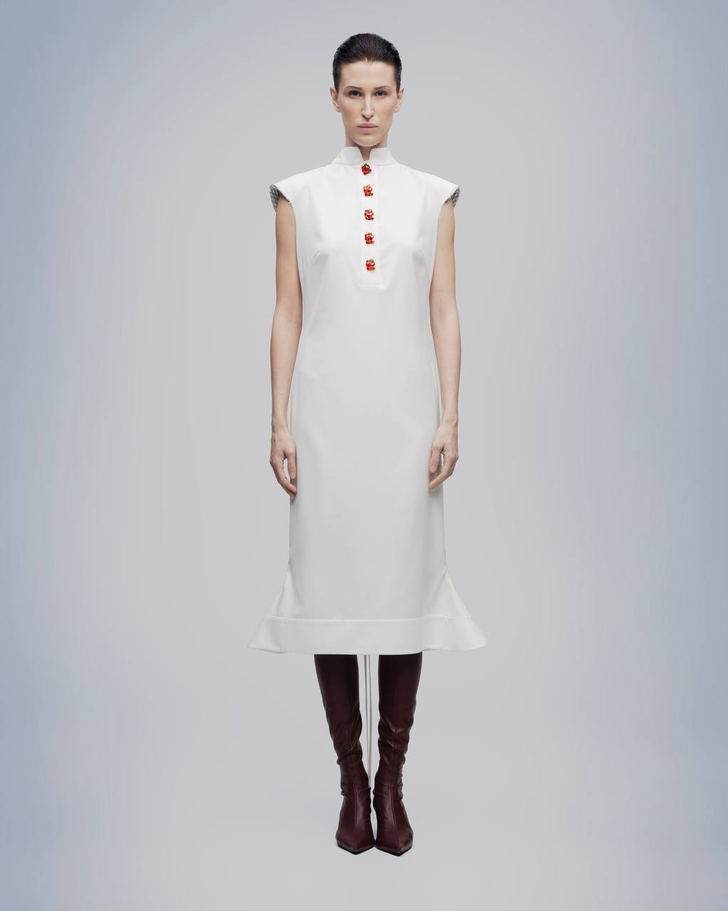 Midi dress with slits on the back