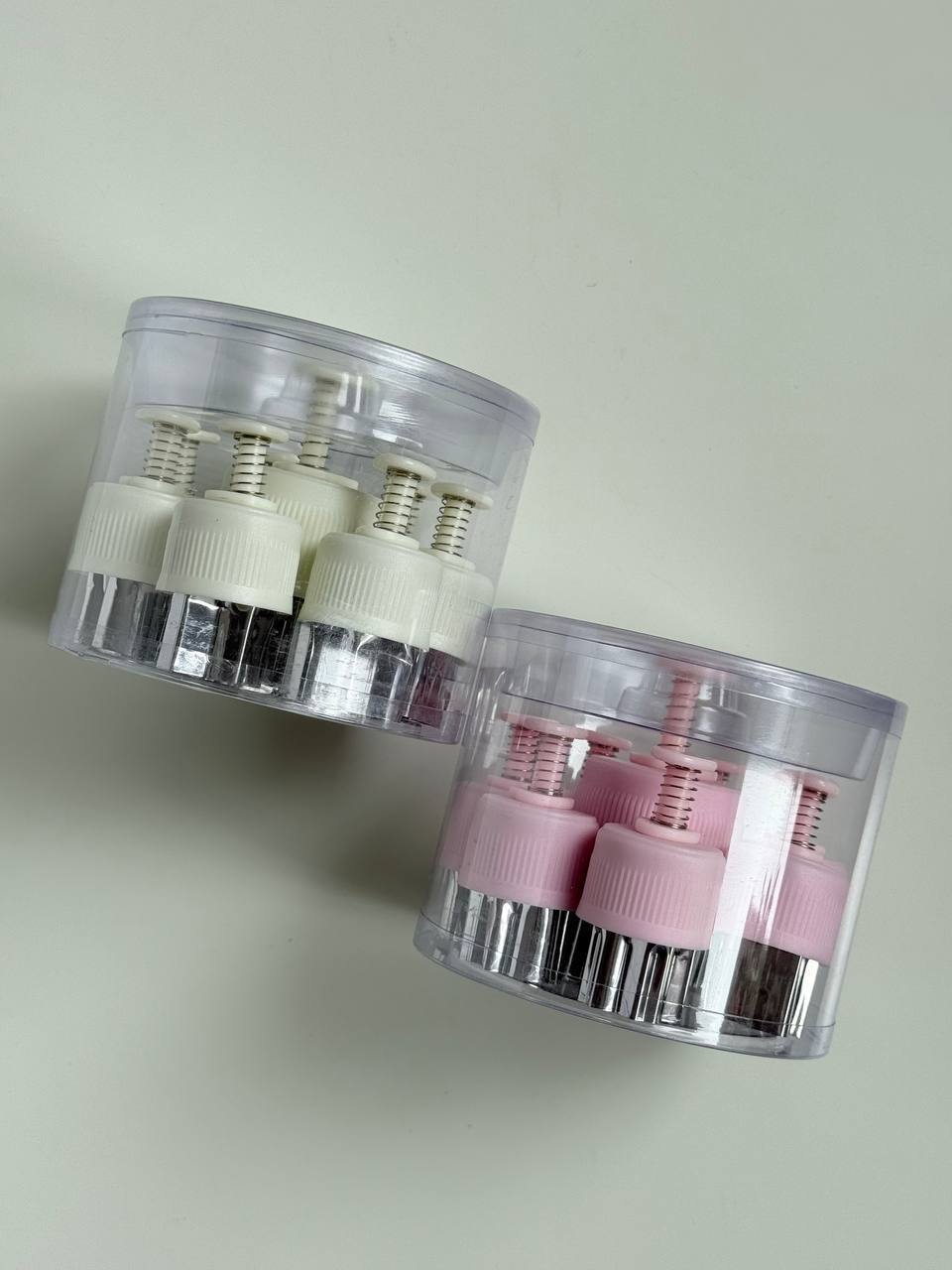 Фігурні відтискачі з поршнем