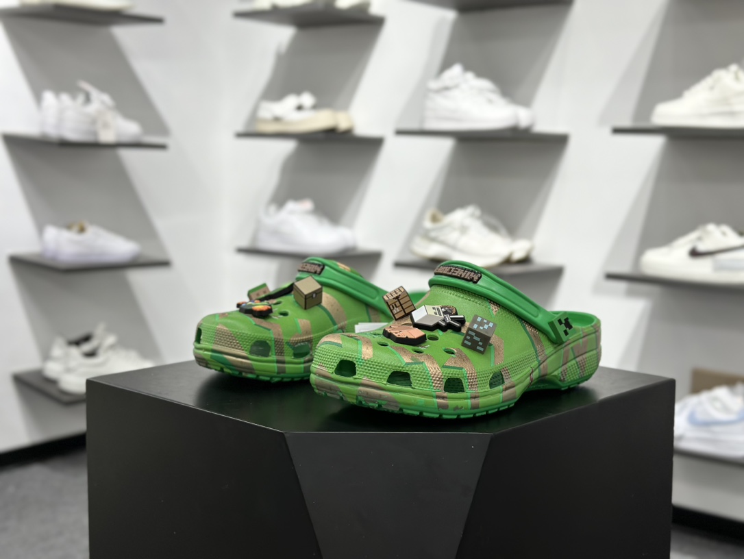 Crocs Classic Clog Full Print Slip-on Zamknięte Chodaki