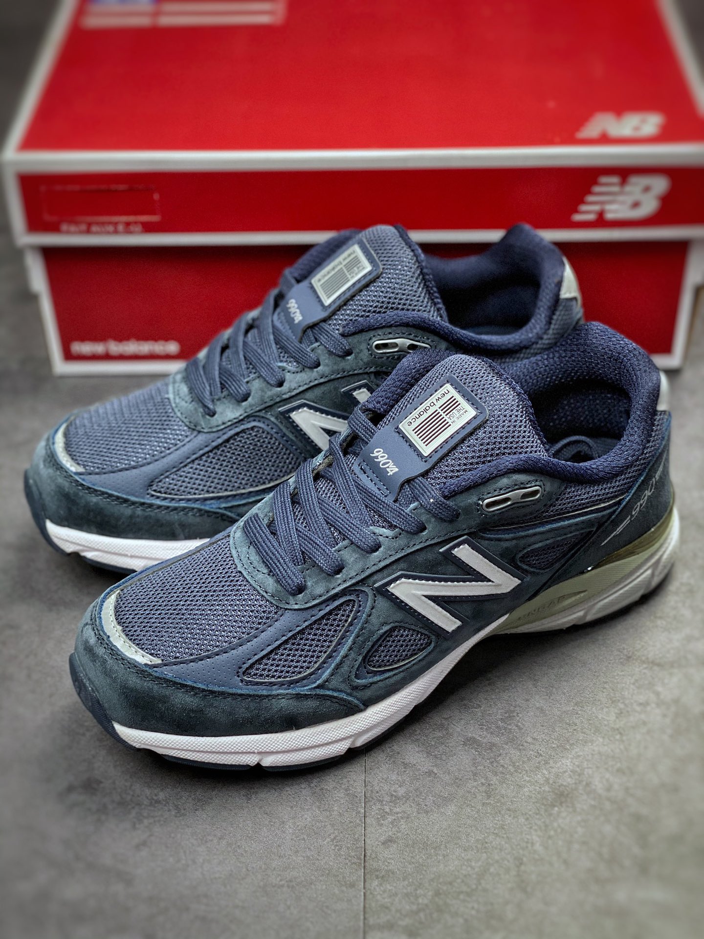 New Balance 990V4 M990NV4