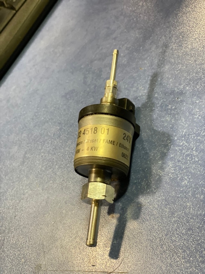 Паливний насос 24v EBERSPACHER AIR TRONIC D2/D4