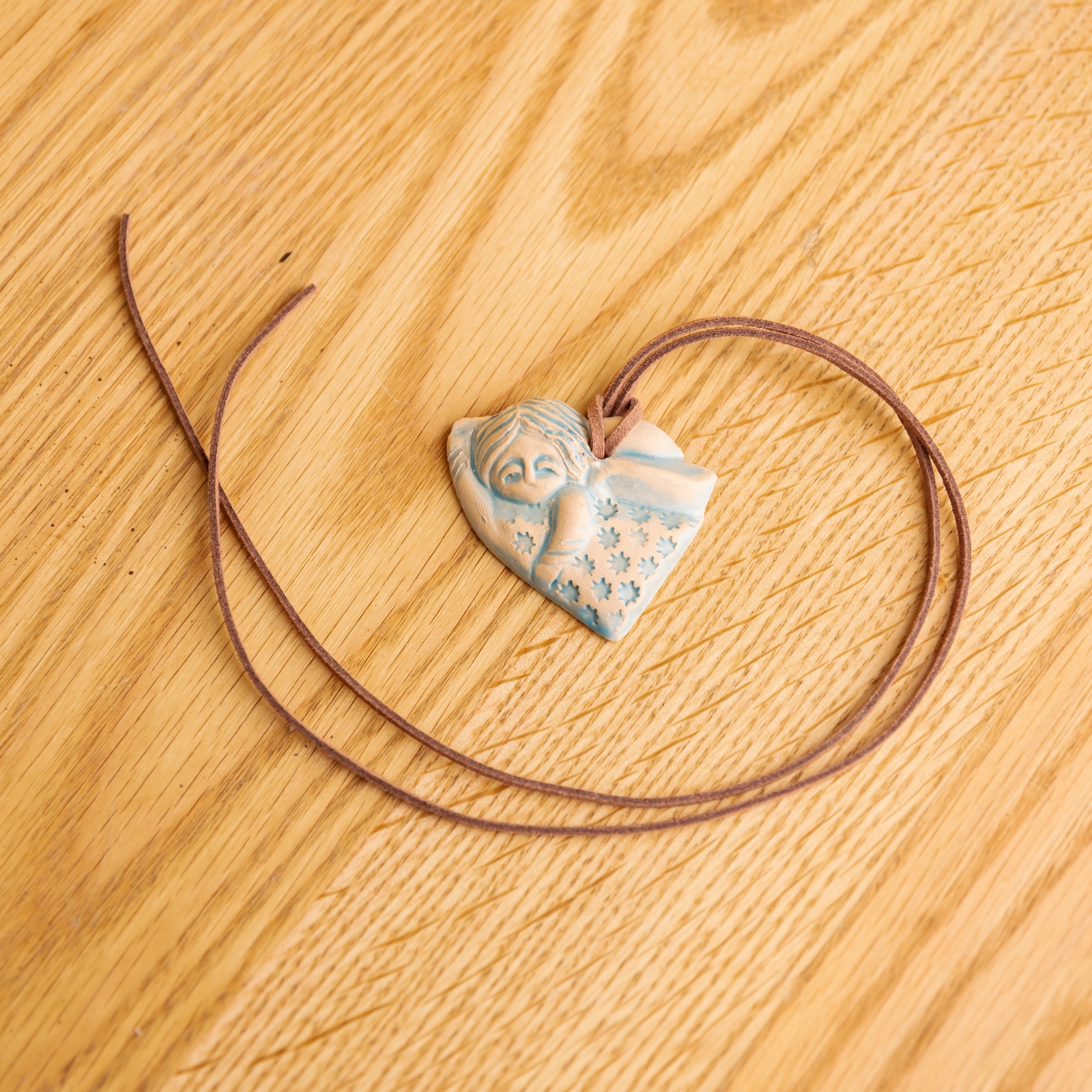 Підвіска на шию 