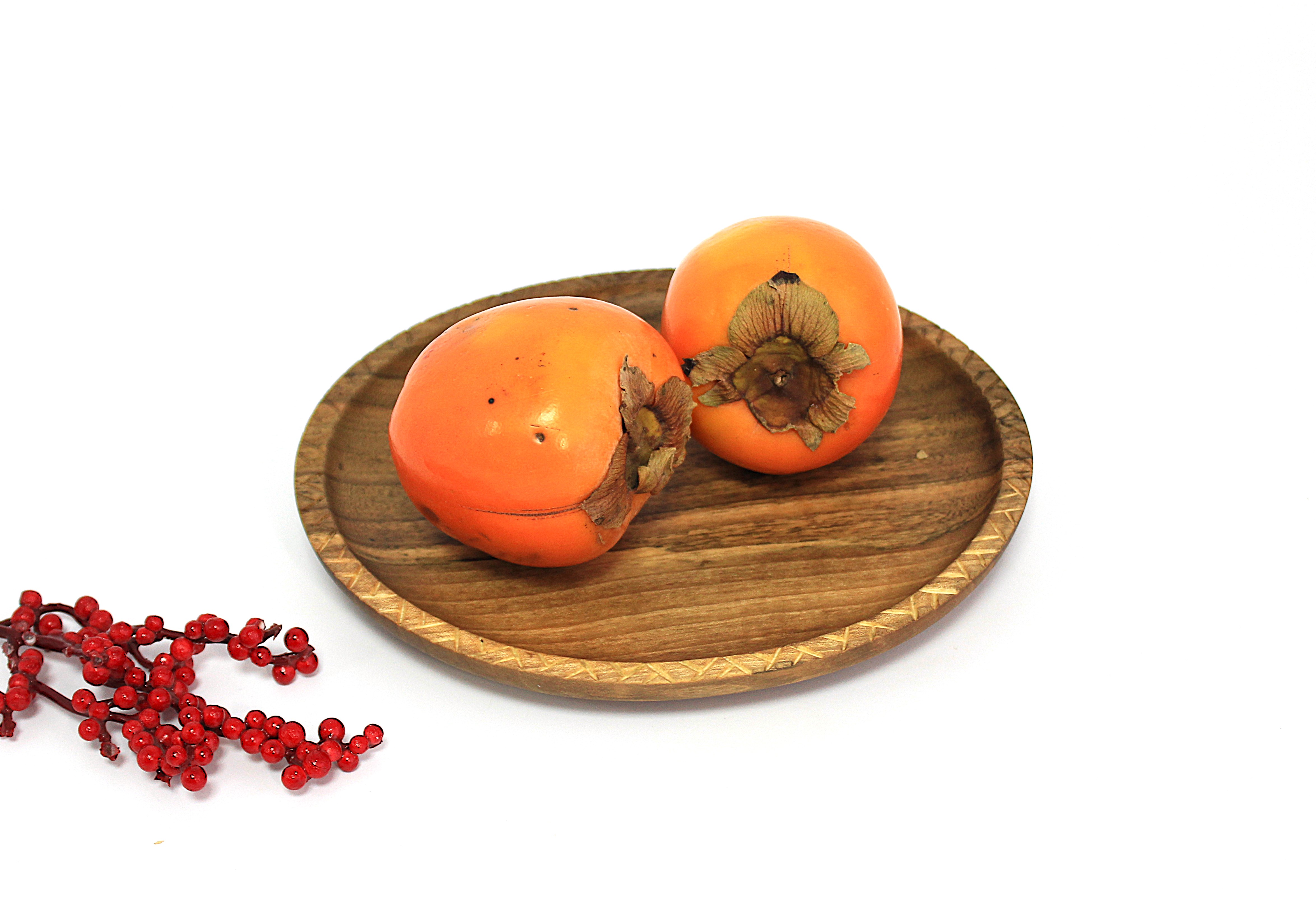 Дерев'яна плоска миска з ручним різьбленням