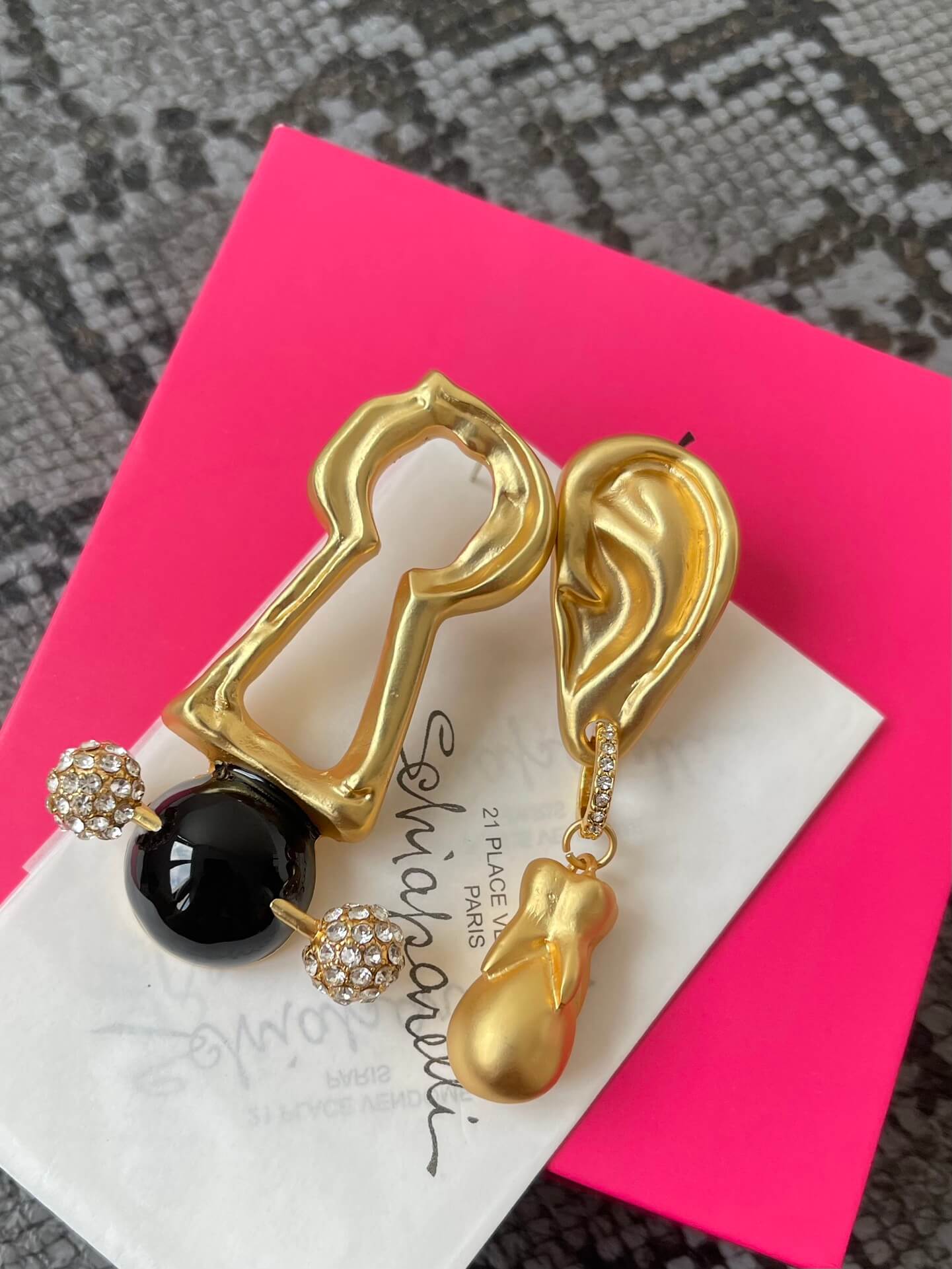 Schiaparelli сережки