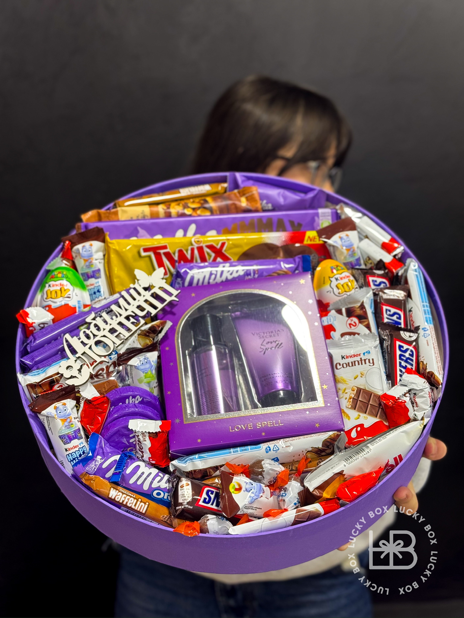 Круглий бокс з Viktoria’s Secret