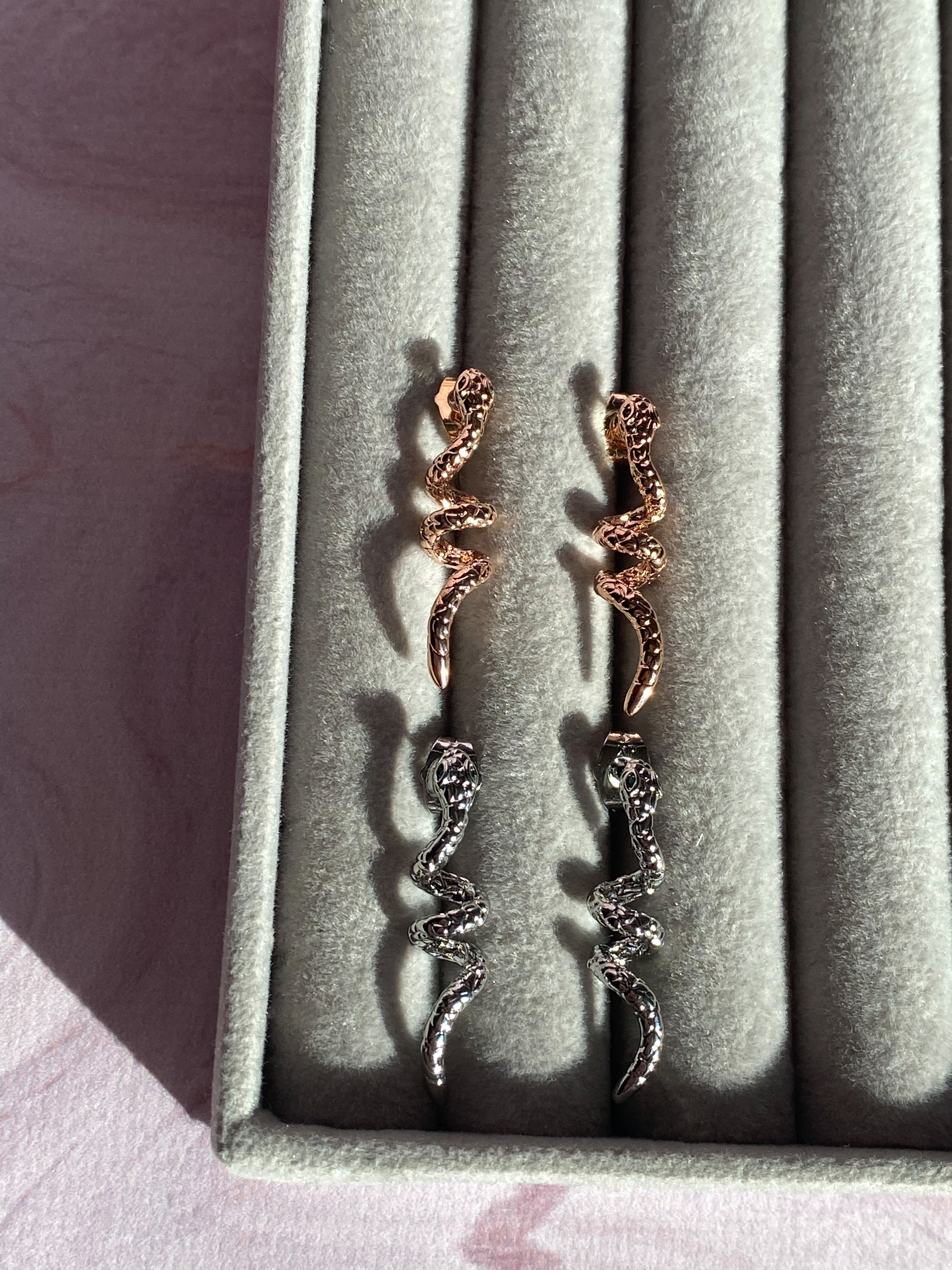 Сережки-пусети Змія