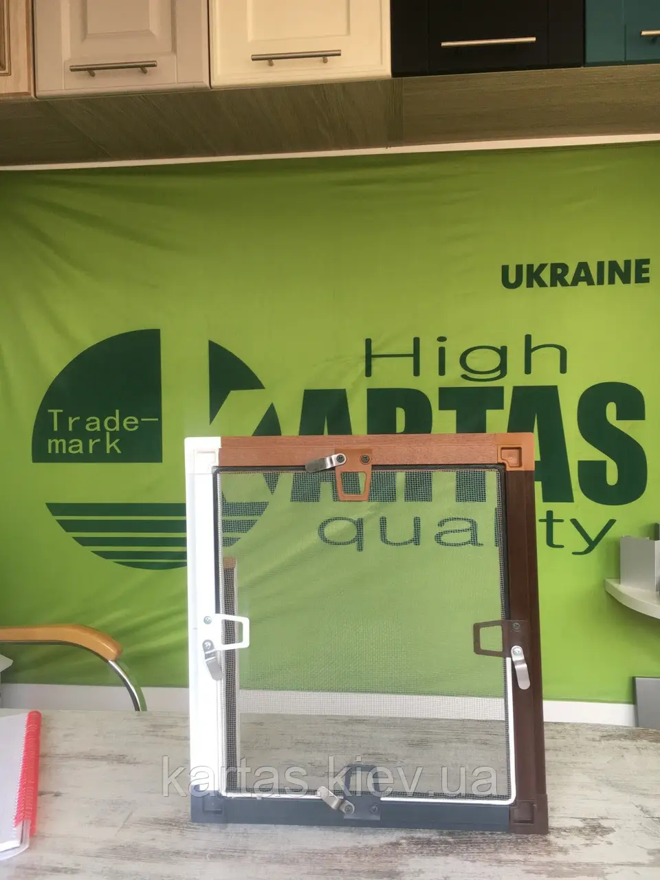 Москітна сітка «Анвіс» Стандарт 10*30 (ручка металева)