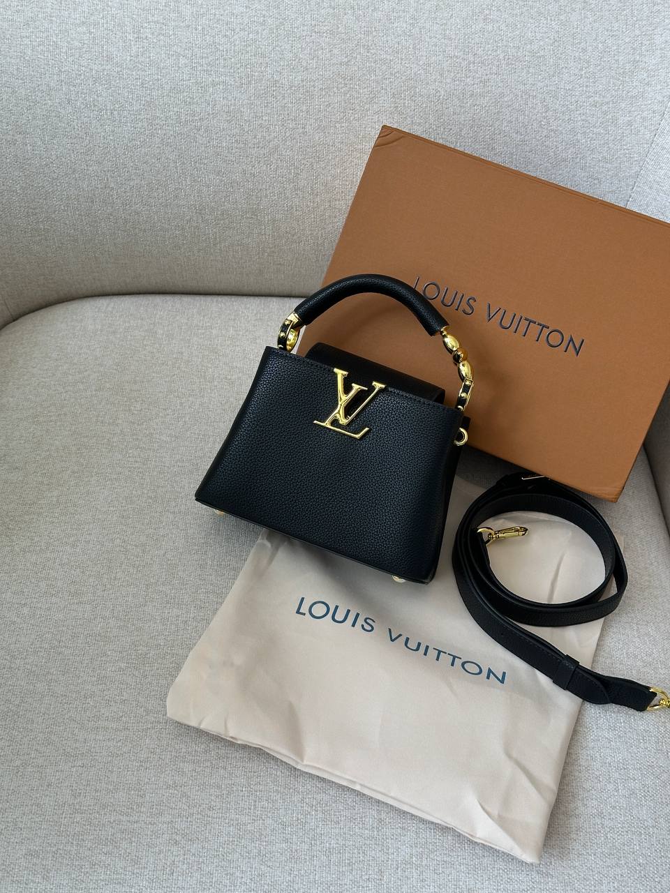 LV Louis Vuitton Capucines Mini Black/Gold bag