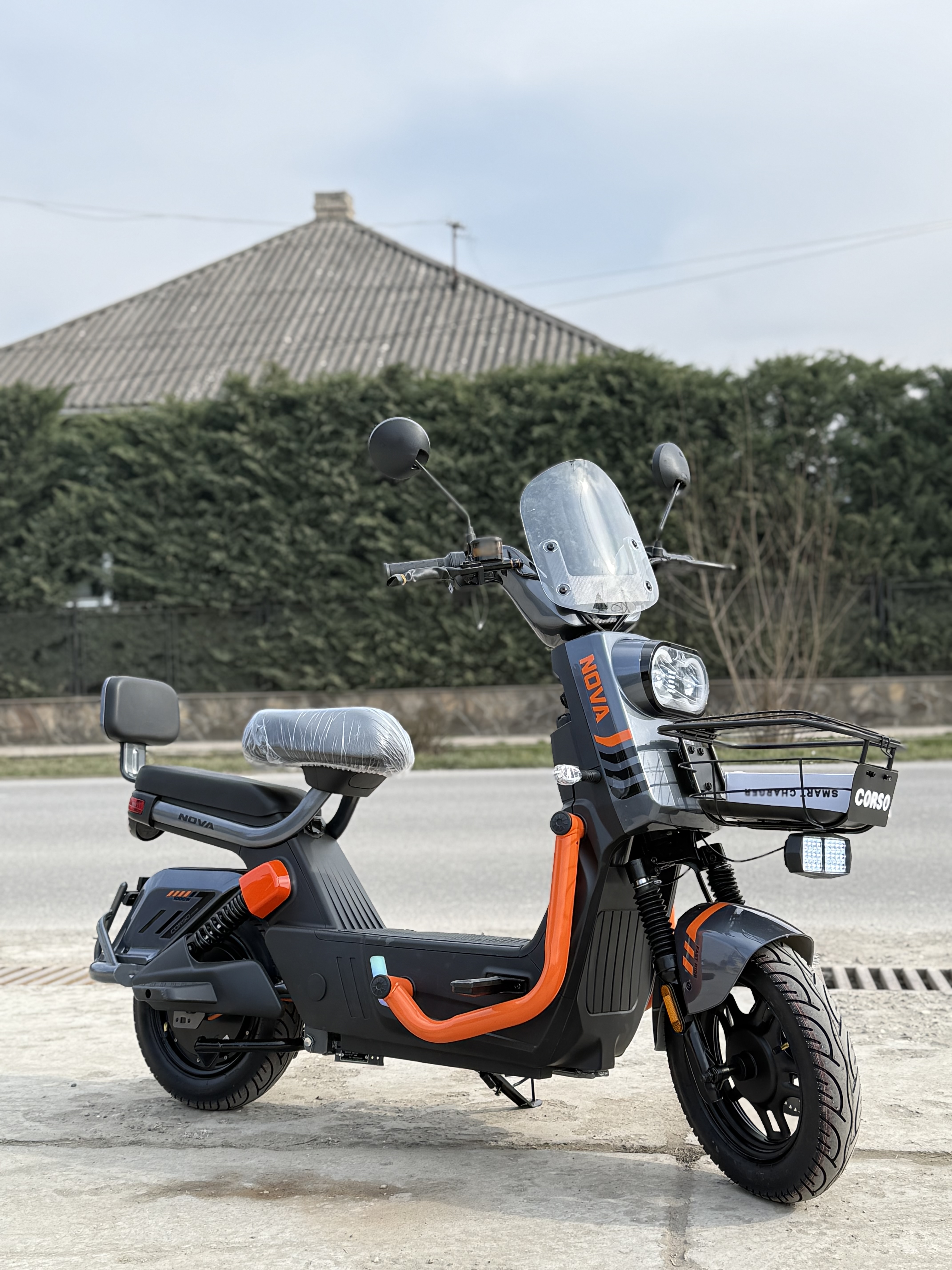 Электрический мопед Corso Nova N-870366, электродвигатель 1000W, аккумулятор 72V/20Ah,