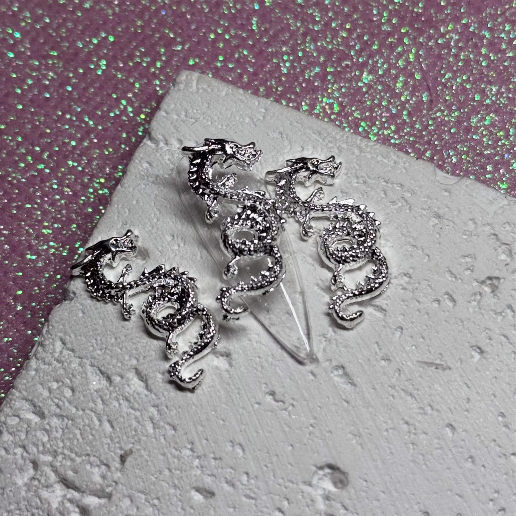 Фігурка для нігтів "Дракон"