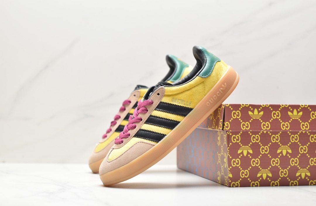 Gucci Adidas Sypreme Canvas sneakers