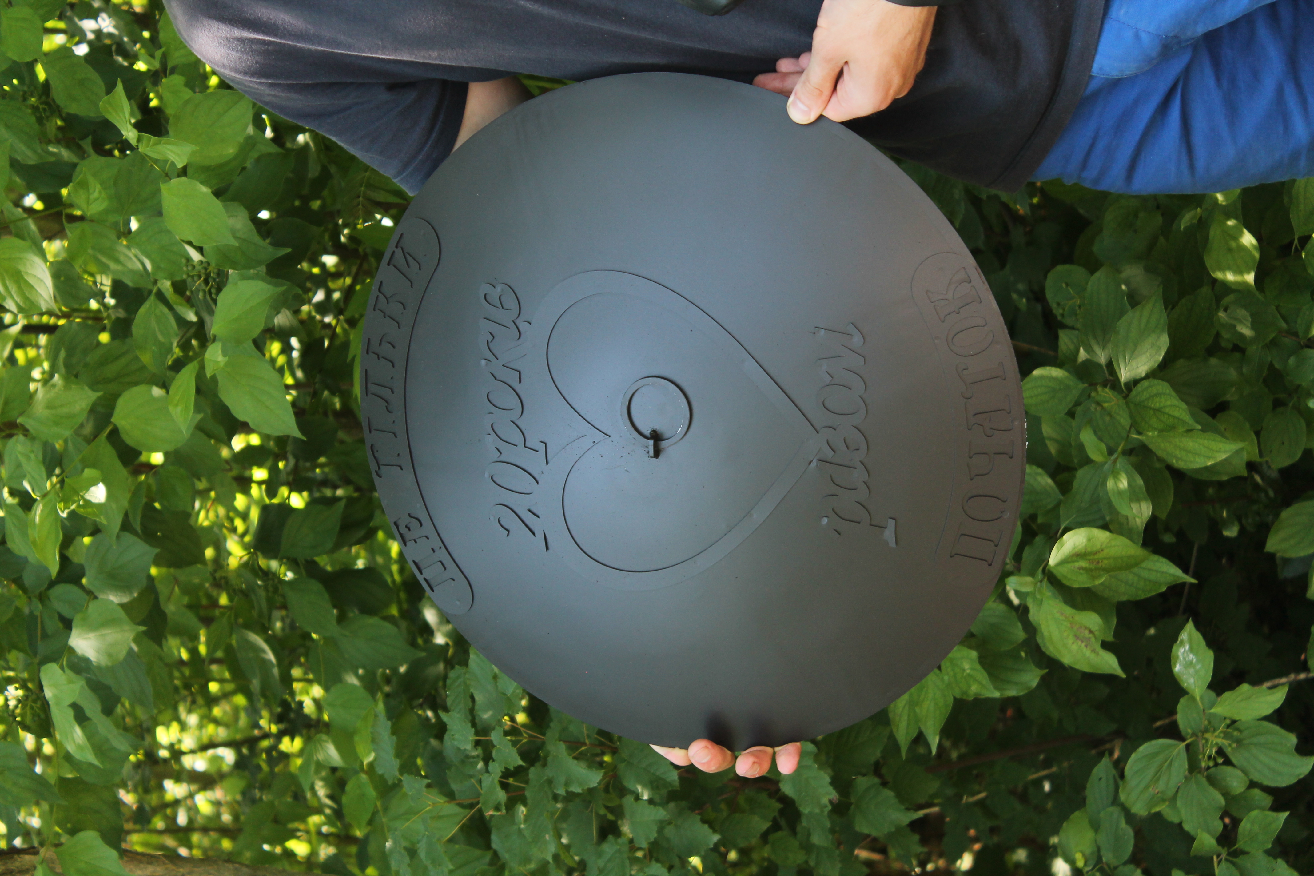 Гравіювання на кришку сковороди з диска 50 см