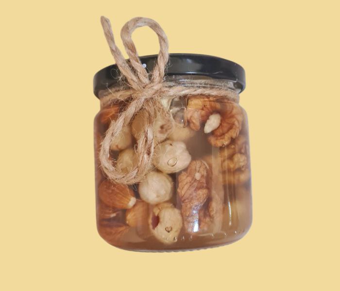 Горіхи з медом акації (кешью, фундук, мигдаль, волоський горіх)