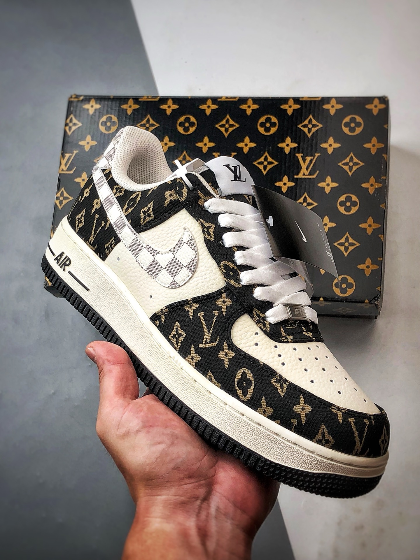 Louis Vuitton x Air Force 1 Low  BZ6880-104