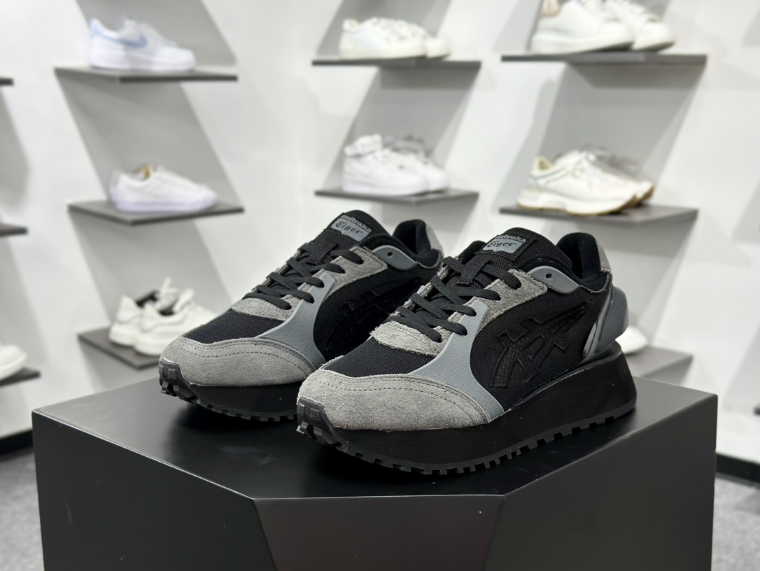 Onitsuka Tiger  MOAGE CO 1183B555-001