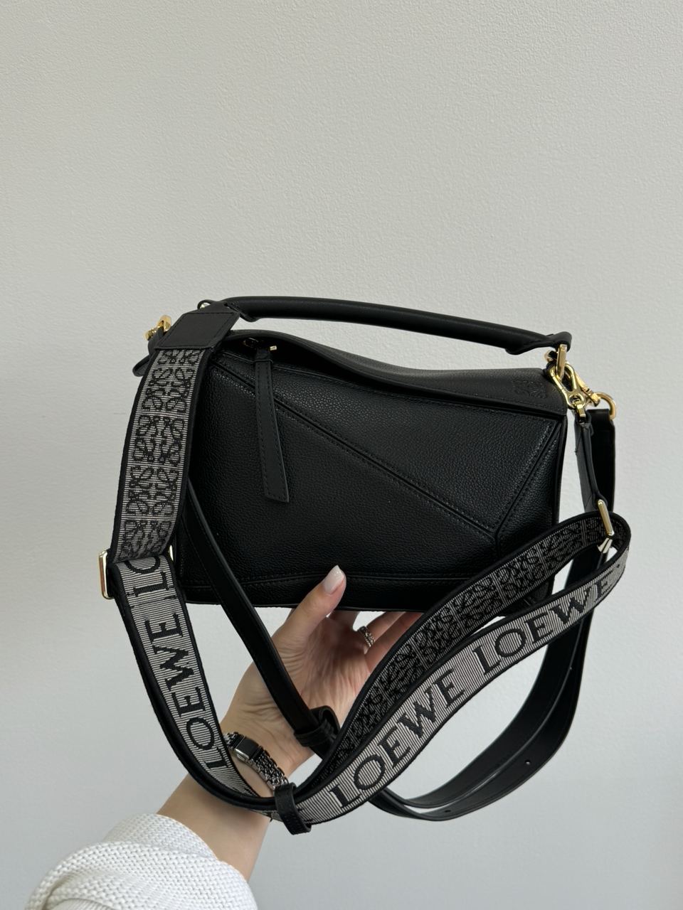 Loewe Small Puzzle Bag in Classic Calfskin Black