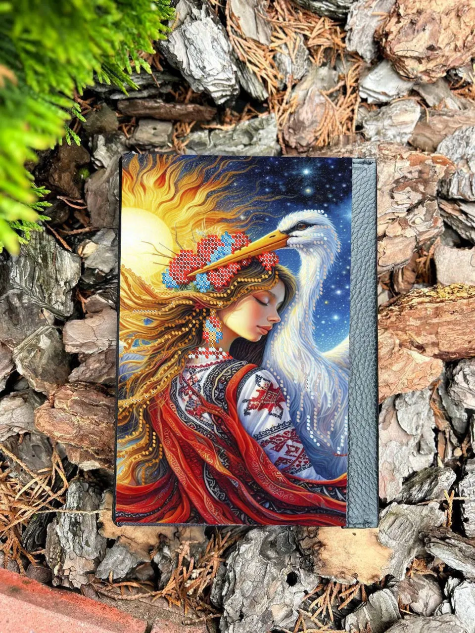 Шкіряна обкладинка для щоденника під вишивку