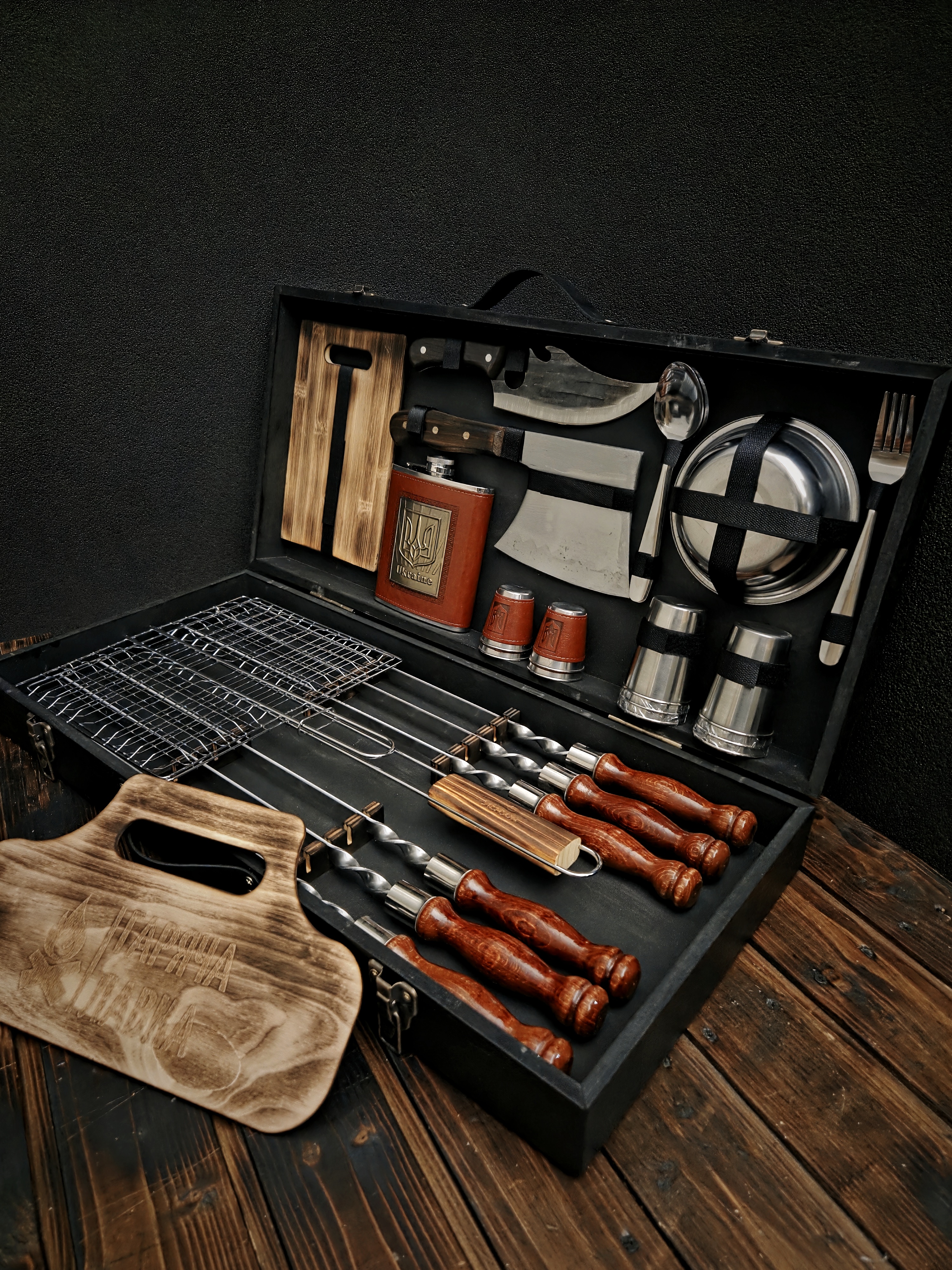 Набір шампурів у дерев'яному кейсі "Патріот"