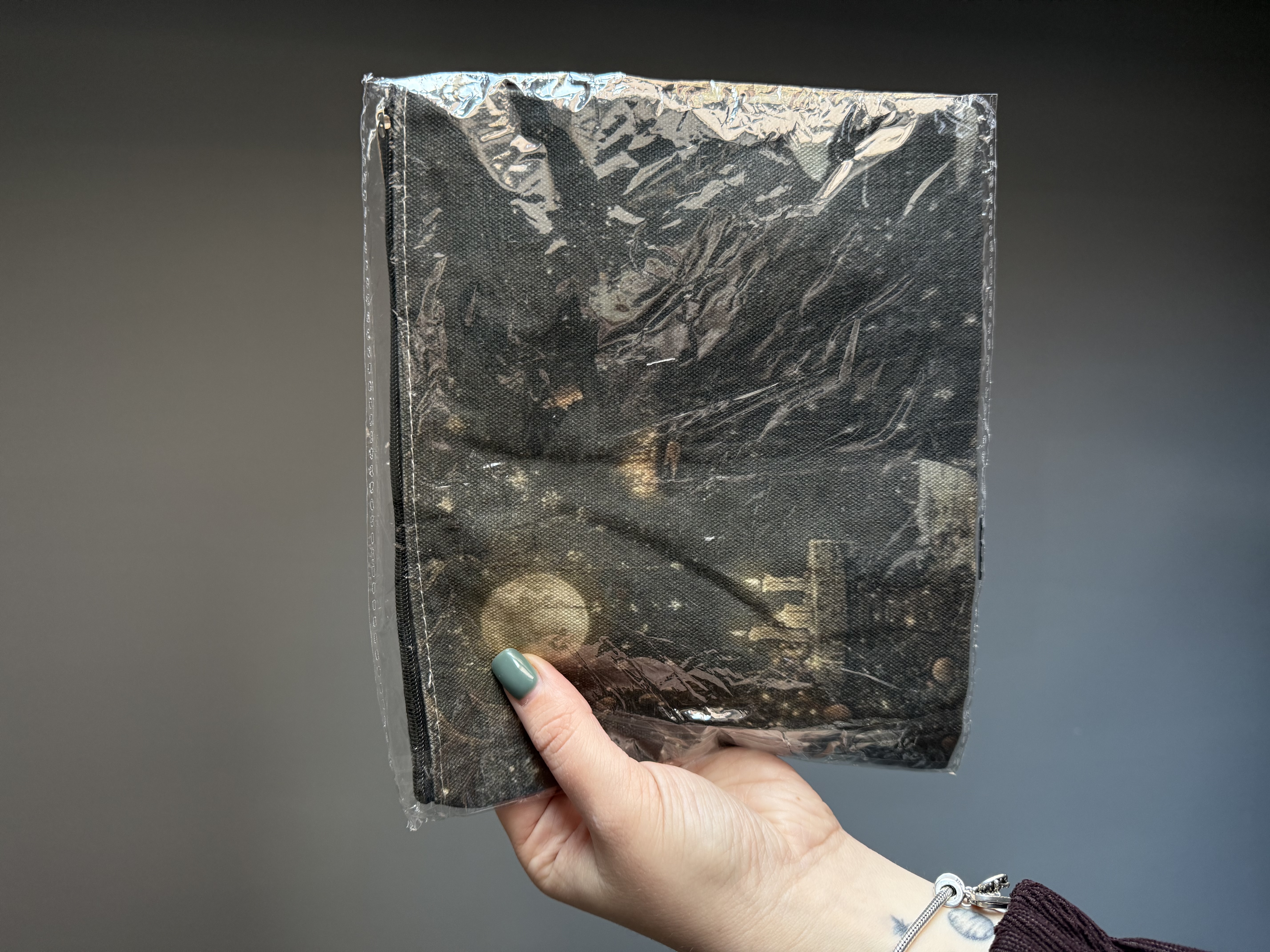 Косметички для зберігання езотеричних атрибутів