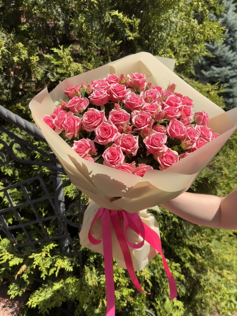 45 гілкових троянд "Алексін"