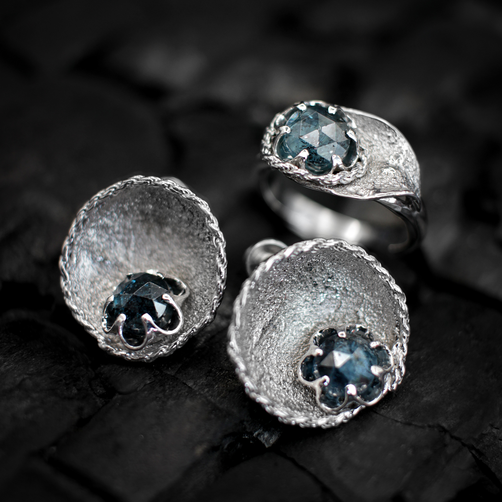 Комплект з кіанітами