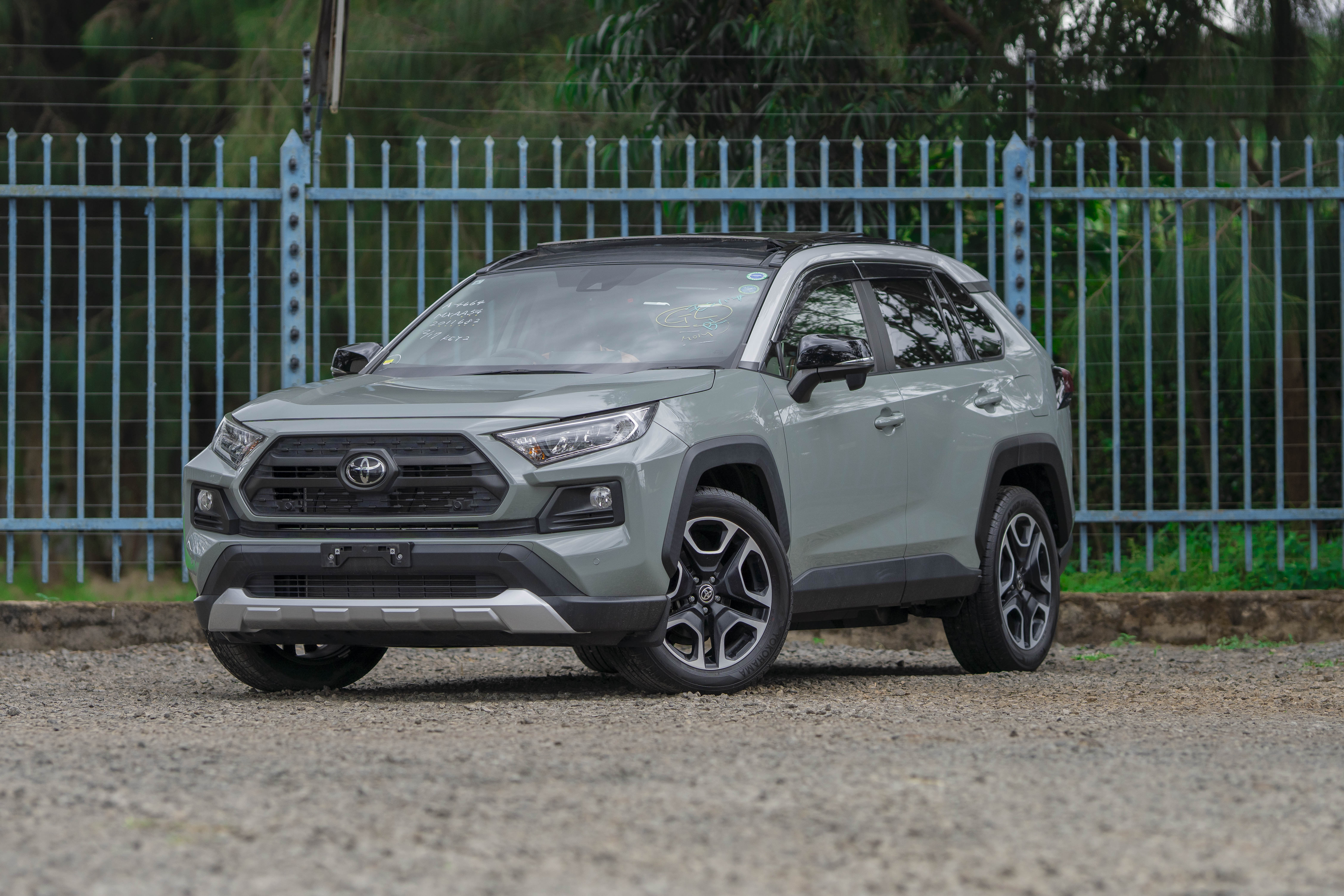 TOYOTA RAV 4