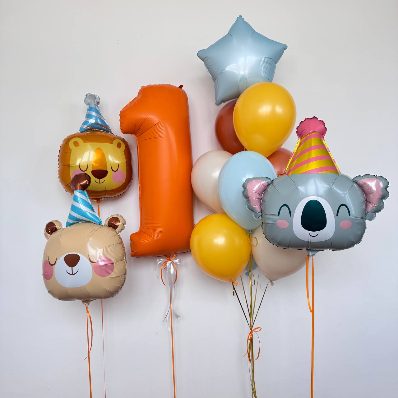 Набір: Гігантська цифра, 3 фігурки звірят та зв’язка з 10 кульок