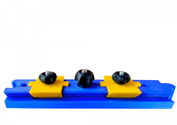 Лінійний тримач для заусовки плитки