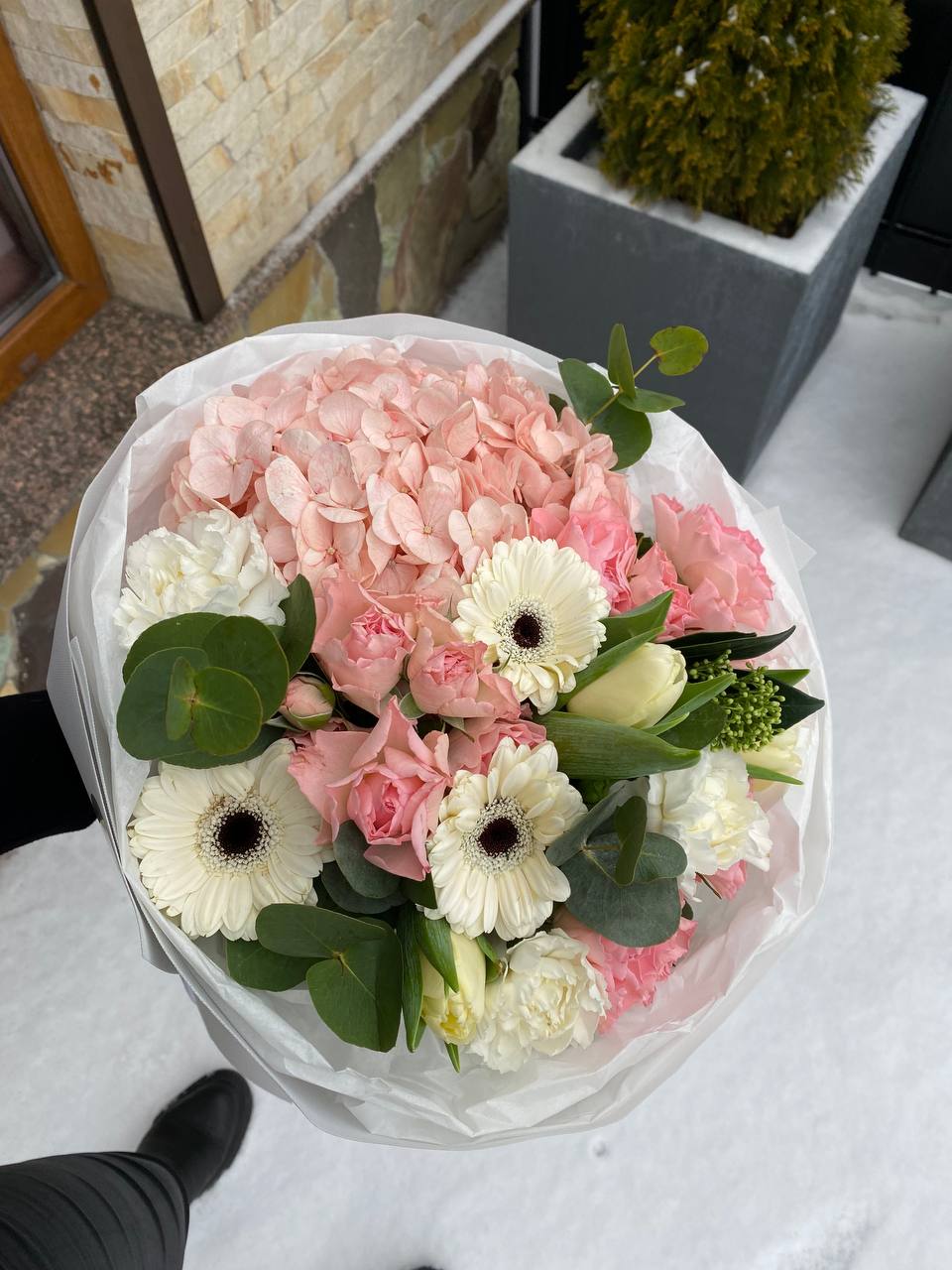 Ніжний мікс із акцентними герберами