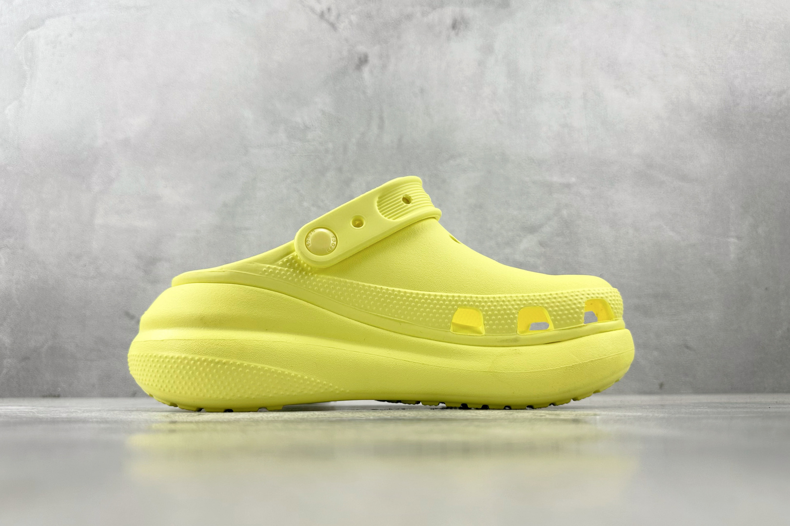 Crocs Classic Cl Żółty 207521-75U