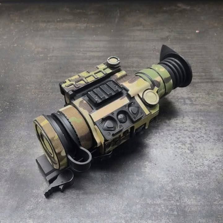 Маскувальні текстильні наліпки для тепловізійного прицілу "ARCHER TSA-10" від українського бренду "SVETOGOR DEFENCE".
