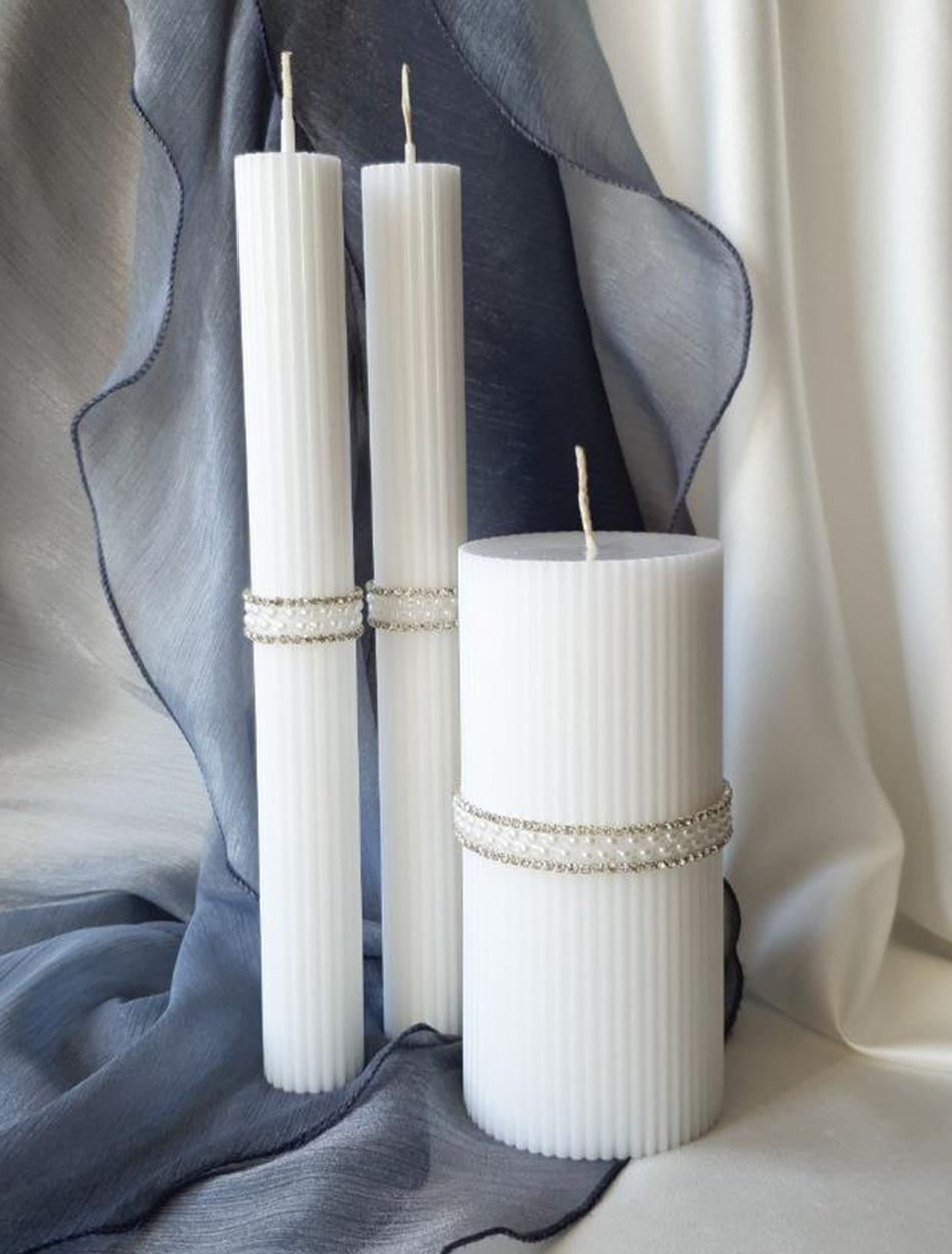 Сімейне вогнище з подвійними перлинами та стразами