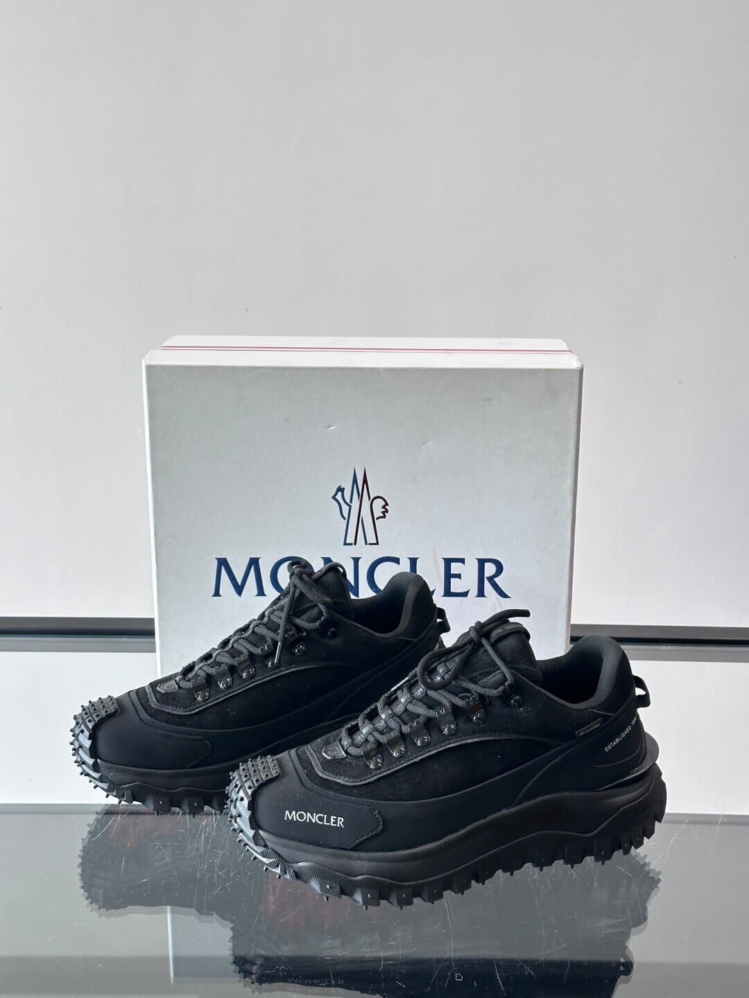 Moncler кросівки