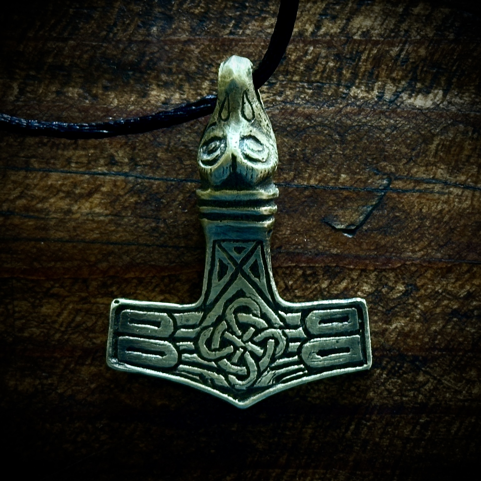 Підвіска Молот Тора #1