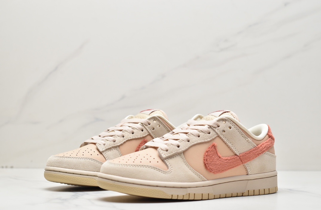 Nike Dunk Low “Terry Swoosh” DZ4706-200