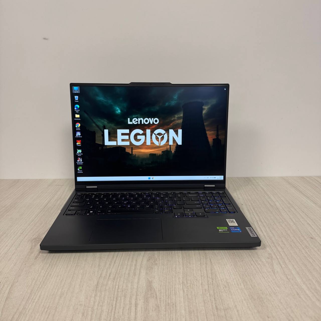 Lenovo Legion Pro 5 16IRX8