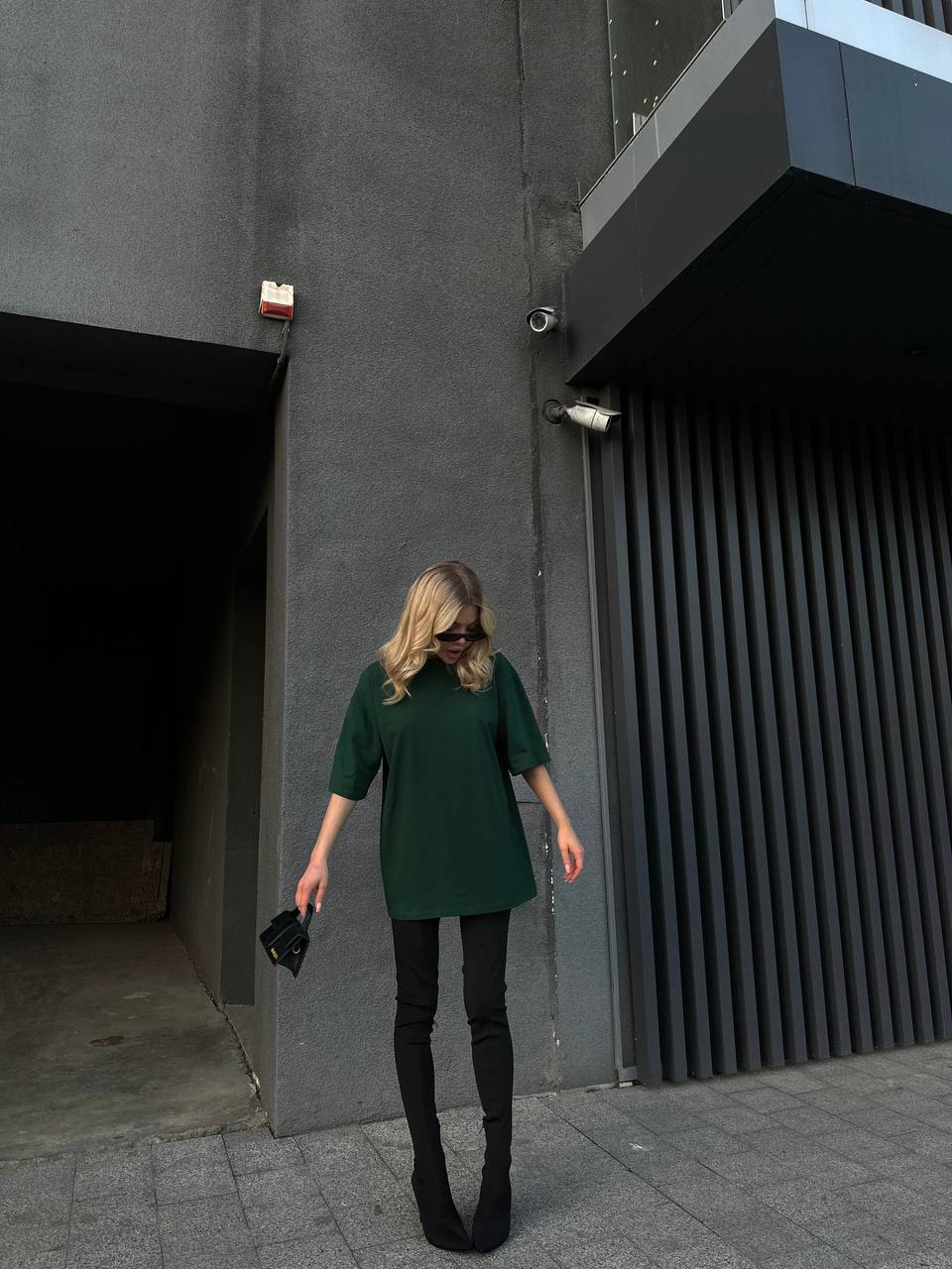 Футболка в кольорі смарагд якісна фурнітура 90 % бавовна