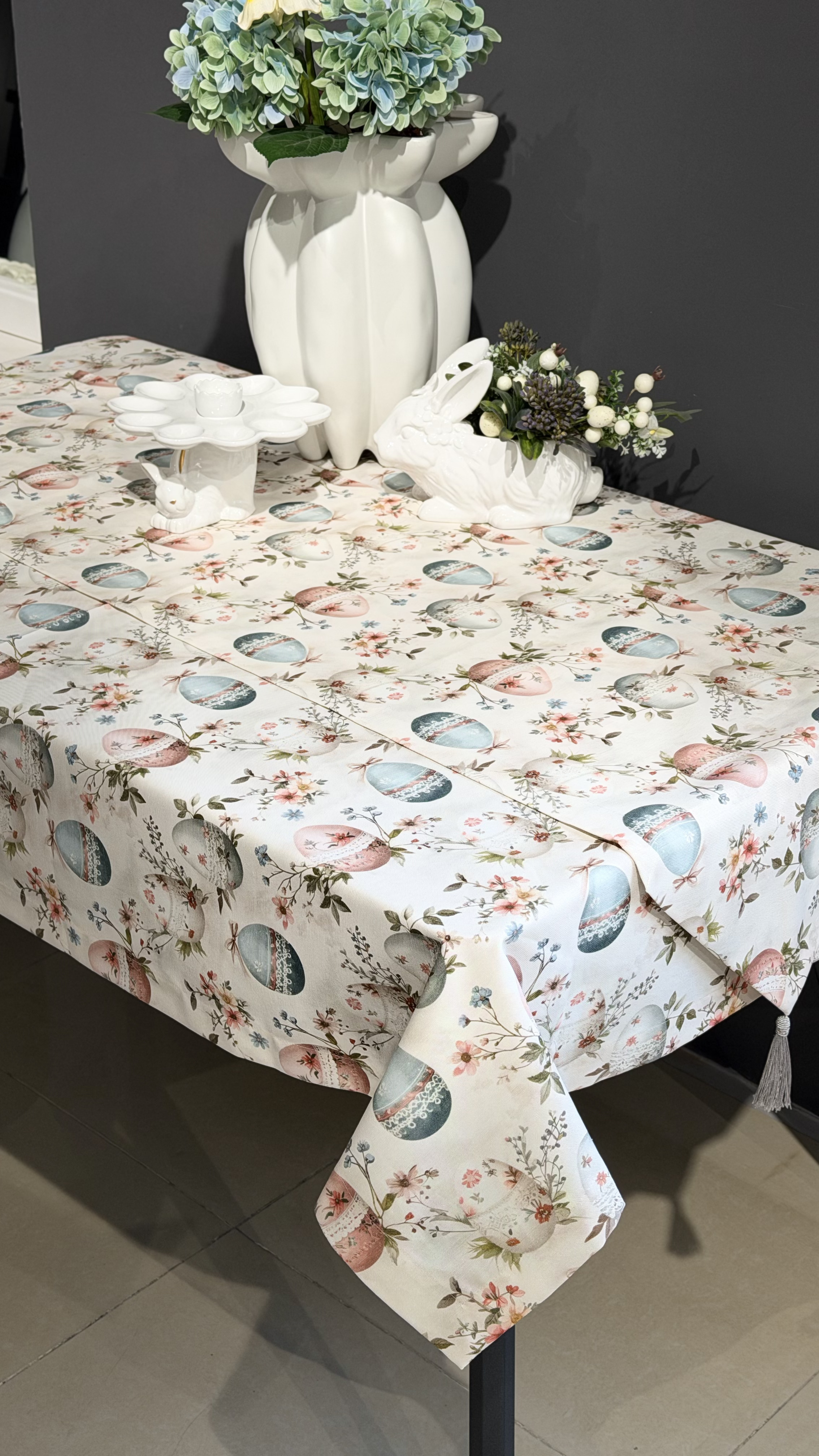 Скатертина великодня з тефлоновим покриттям 140х180 см