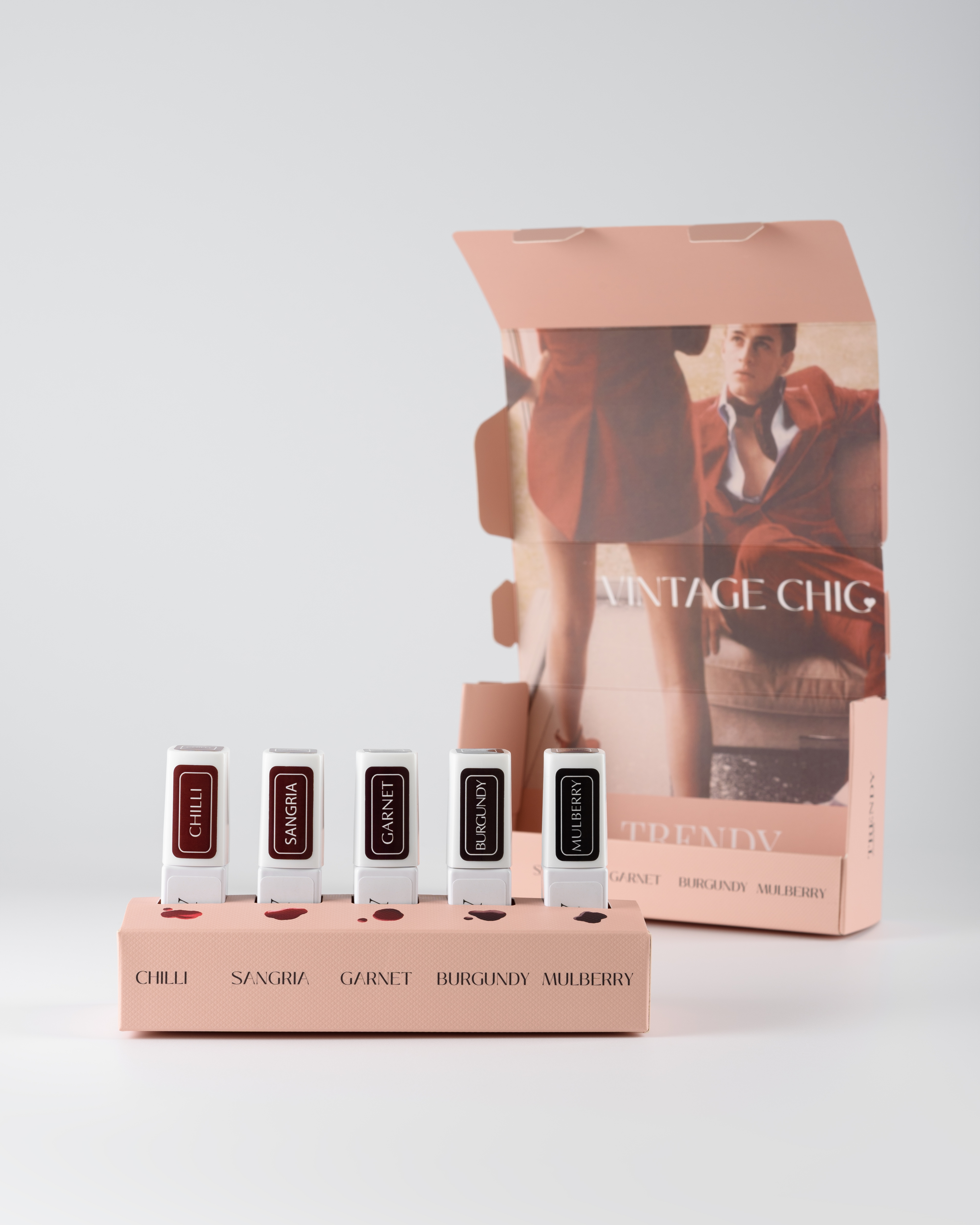 Vintage Chic collection Trendy Nails