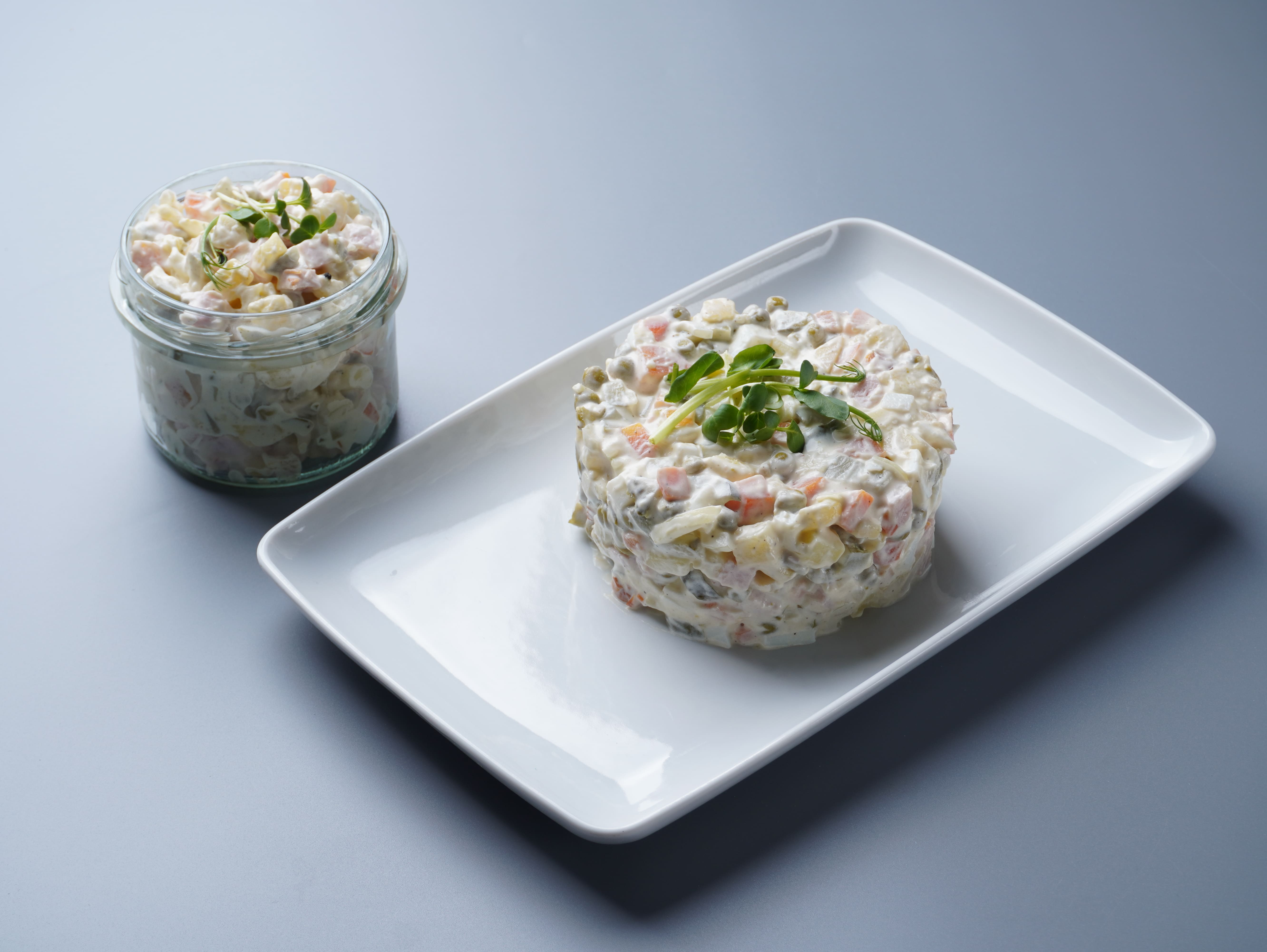 Салат олів'є з м'ясом філе індика ( 200 грам )