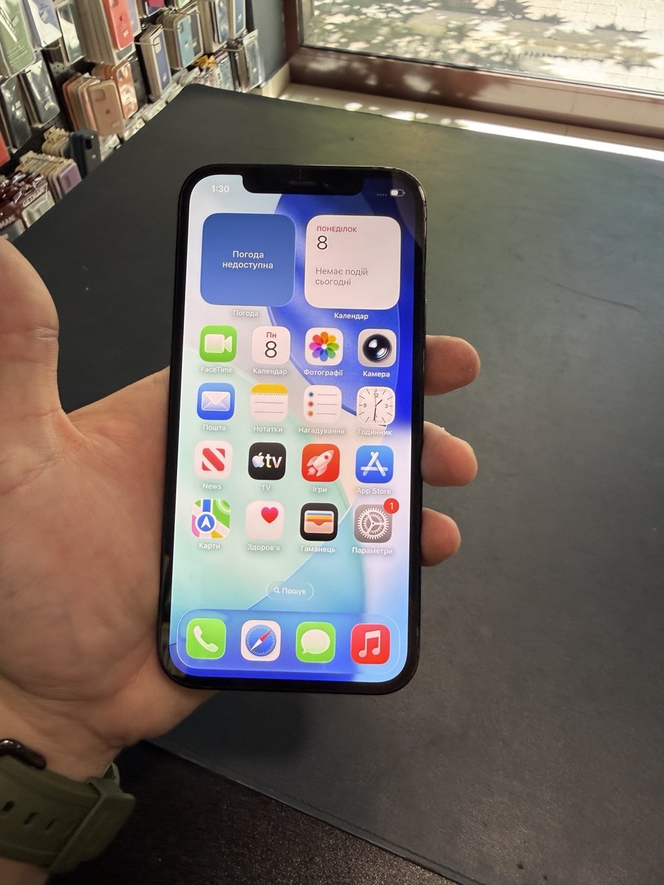 iPhone 12 pro 256gb, фізична SIM-карта. Дуже хороший стан!